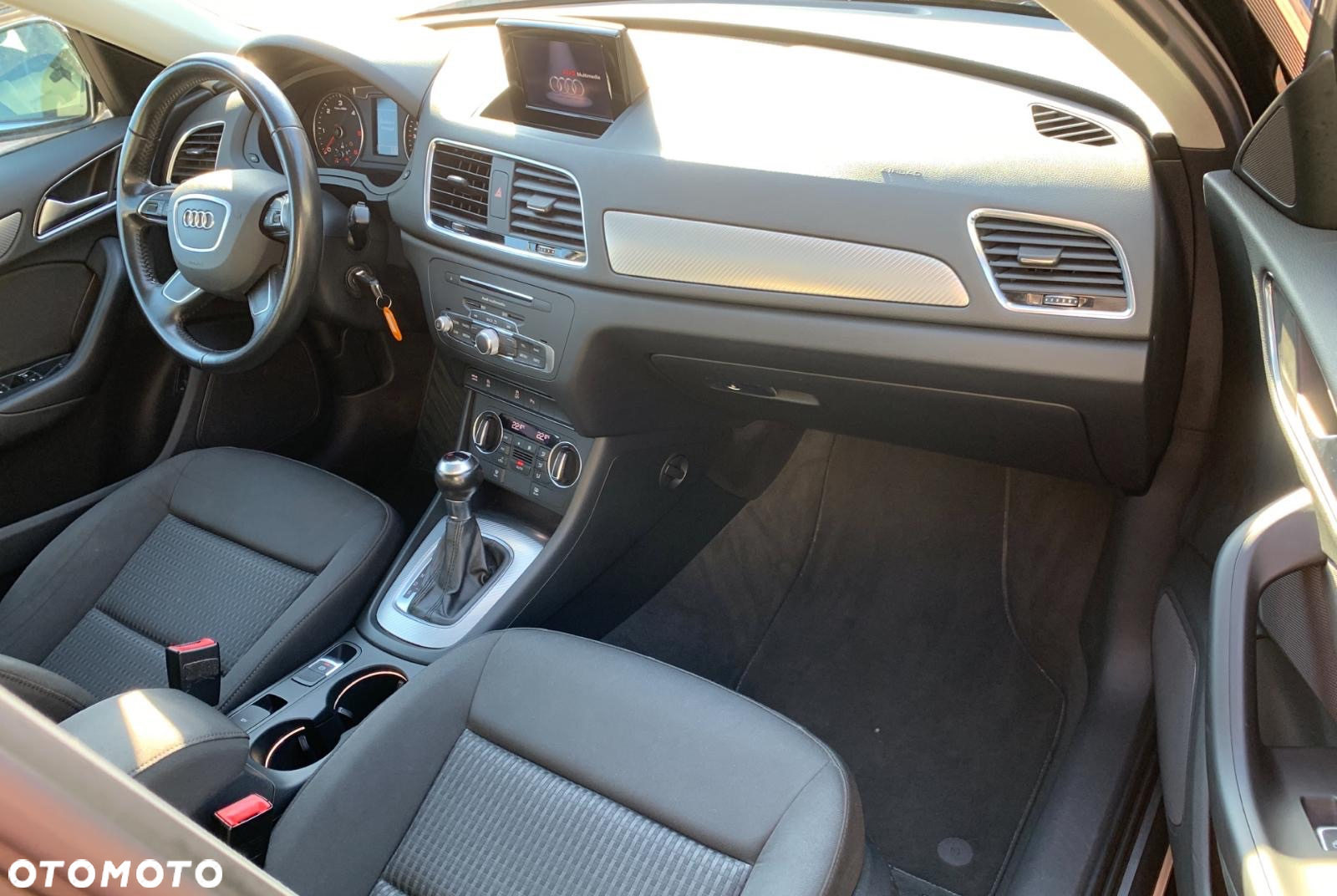 Audi Q3 2.0 TDI S tronic design - 8