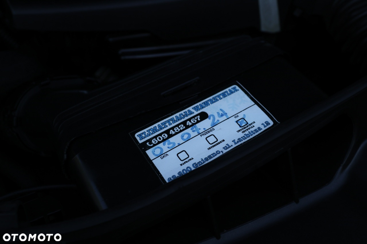 Mercedes-Benz Klasa E 350 T CDI DPF 4Matic BlueEFFICIENCY 7G-TRONIC Avantgarde - 28