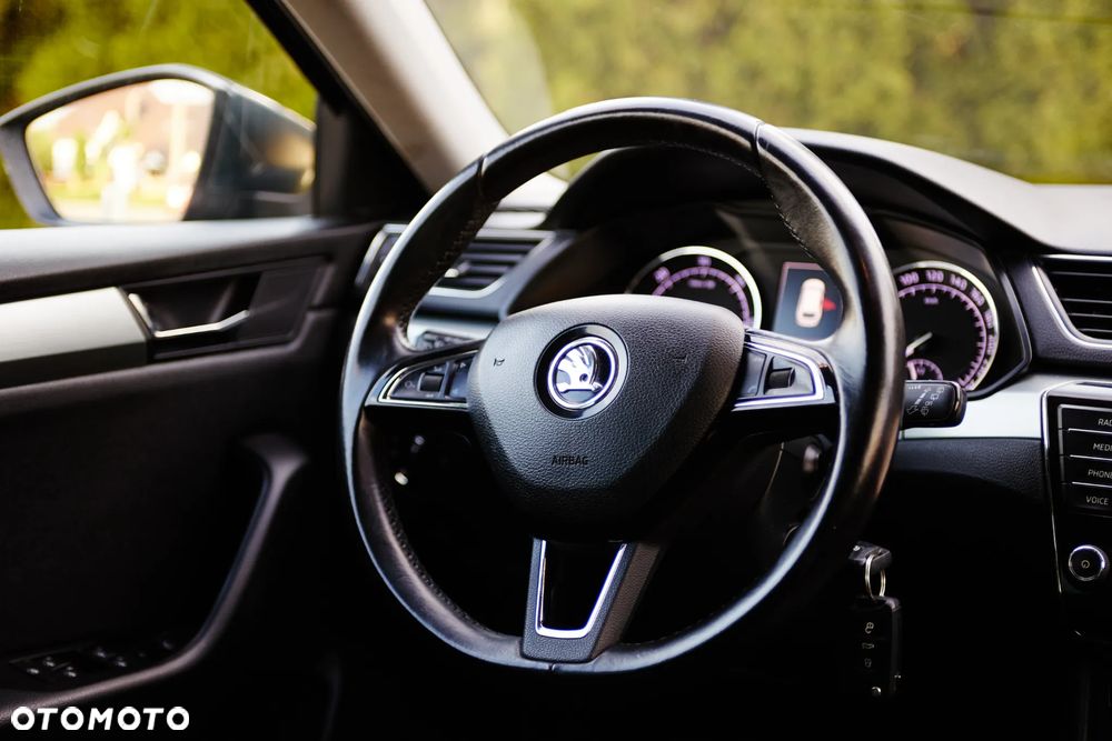 Skoda Superb 2.0 TDI 4x4 Premium Edition - 20