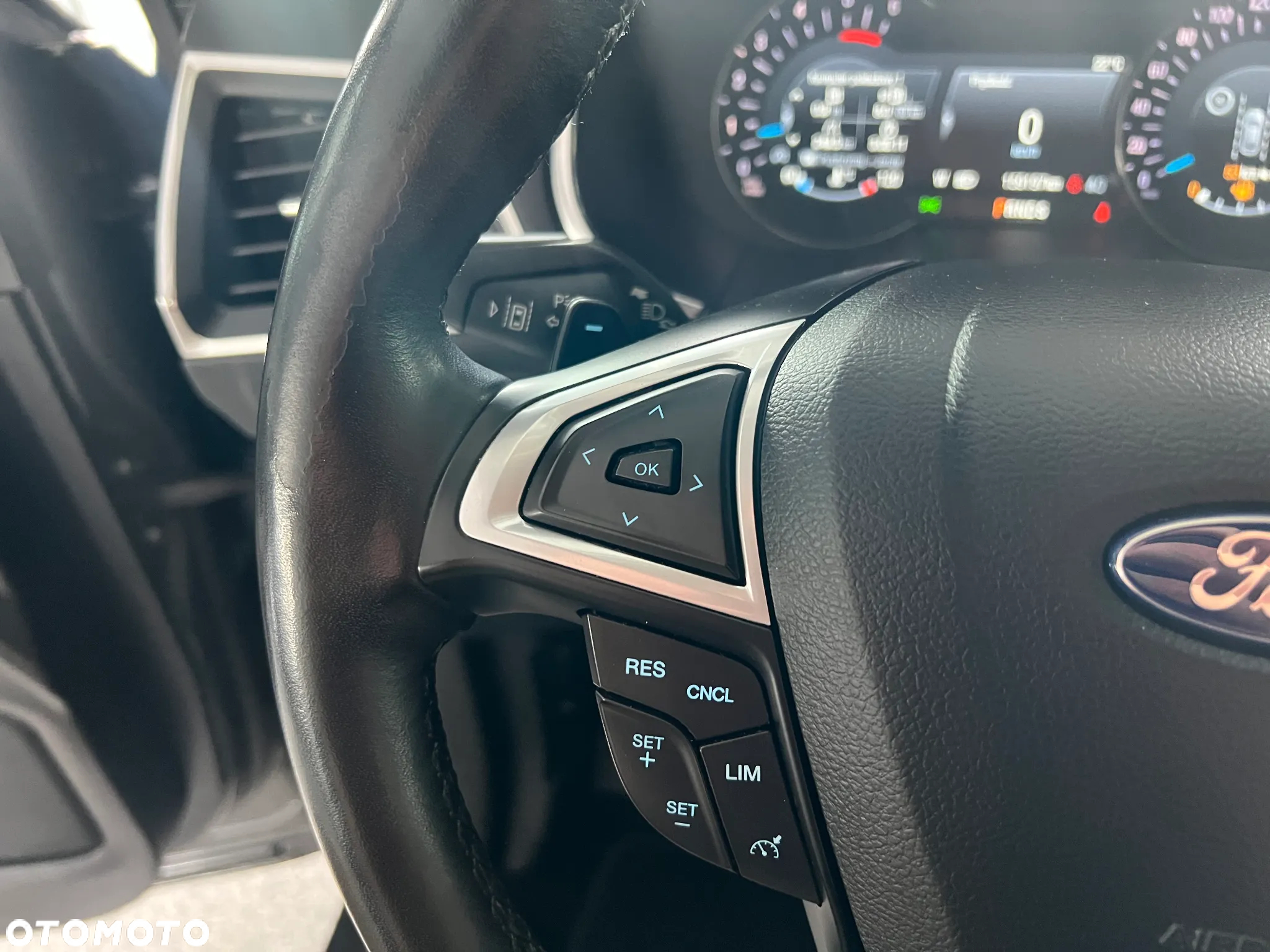 Ford Galaxy 2.0 EcoBlue Titanium - 24