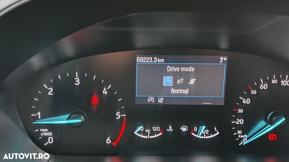 Ford Focus 1.5 EcoBlue ST Line Business - 28