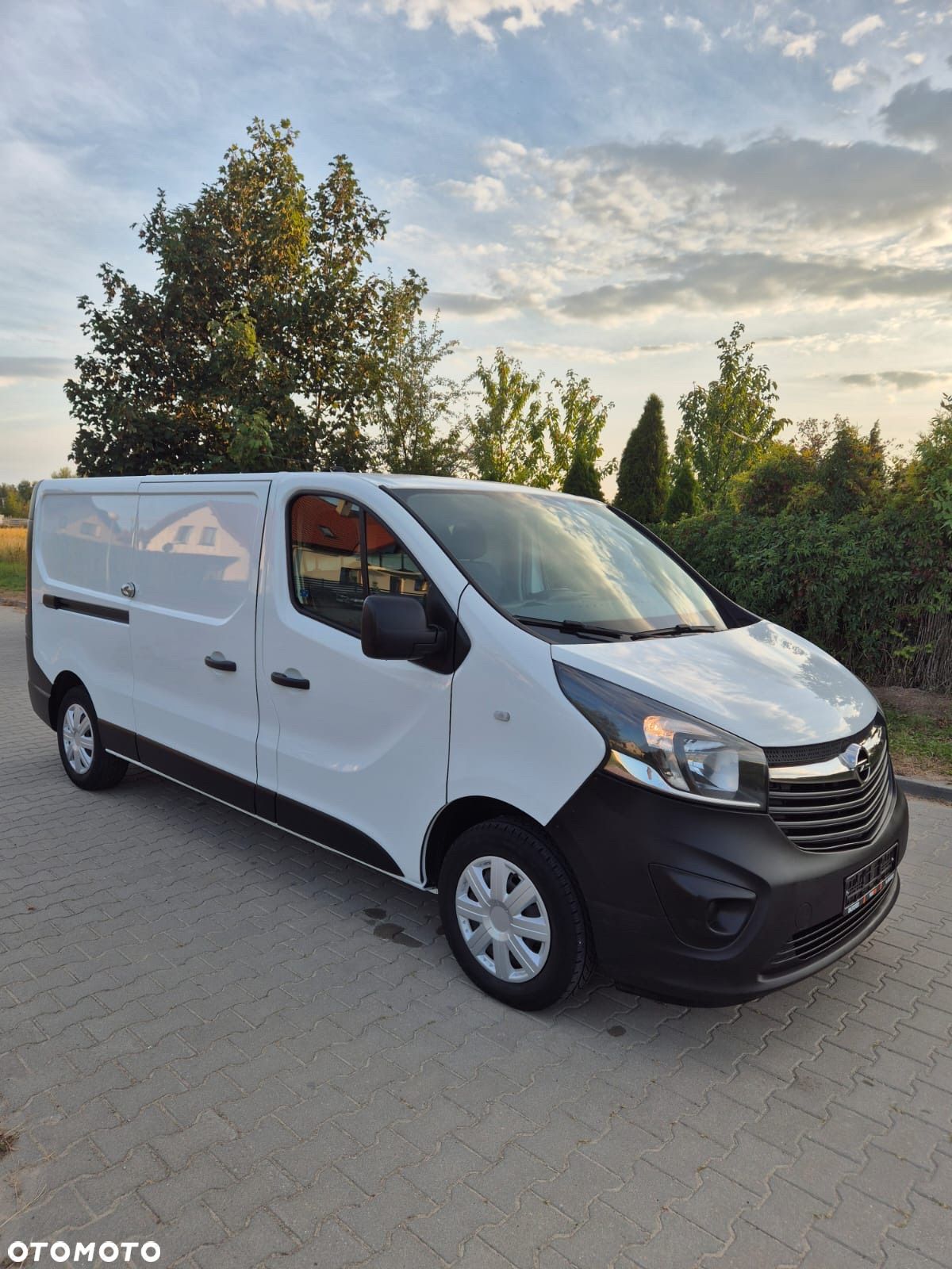 Opel Vivaro 2018r Long L2H1 150Tys km Super Stan - 1
