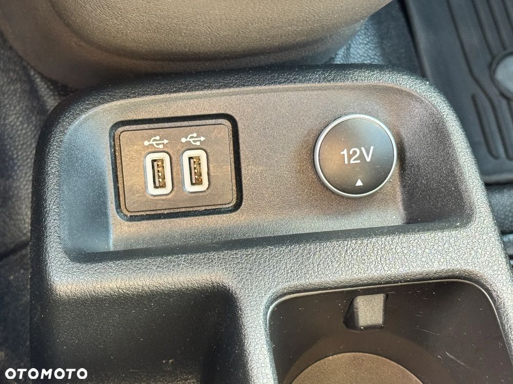 Ford Transit Connect - 14
