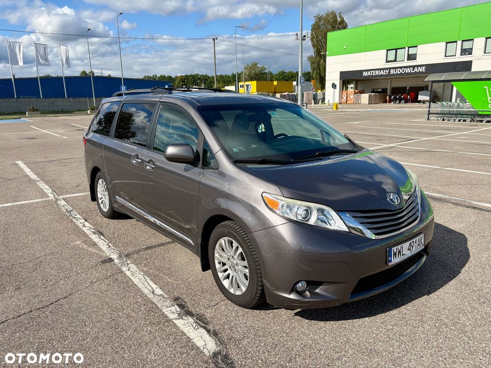 Toyota Sienna 3.5 V6 - 21