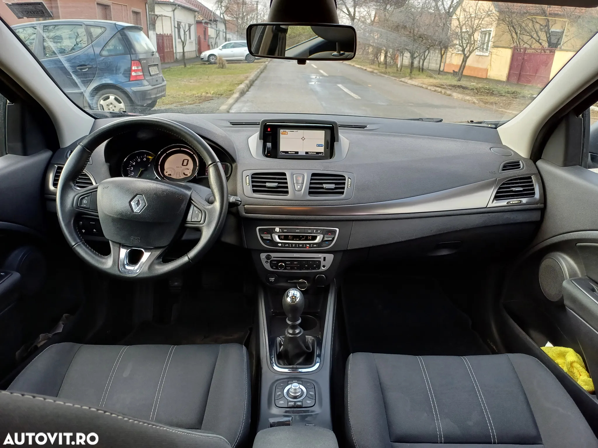 Renault Megane Grandtour ENERGY TCe 130 BOSE EDITION - 9