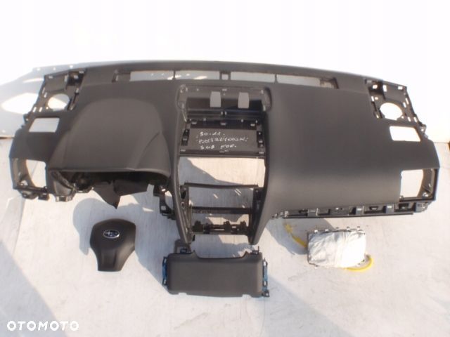 subaru forster deska kokpit konsola poduszki pasy - 2