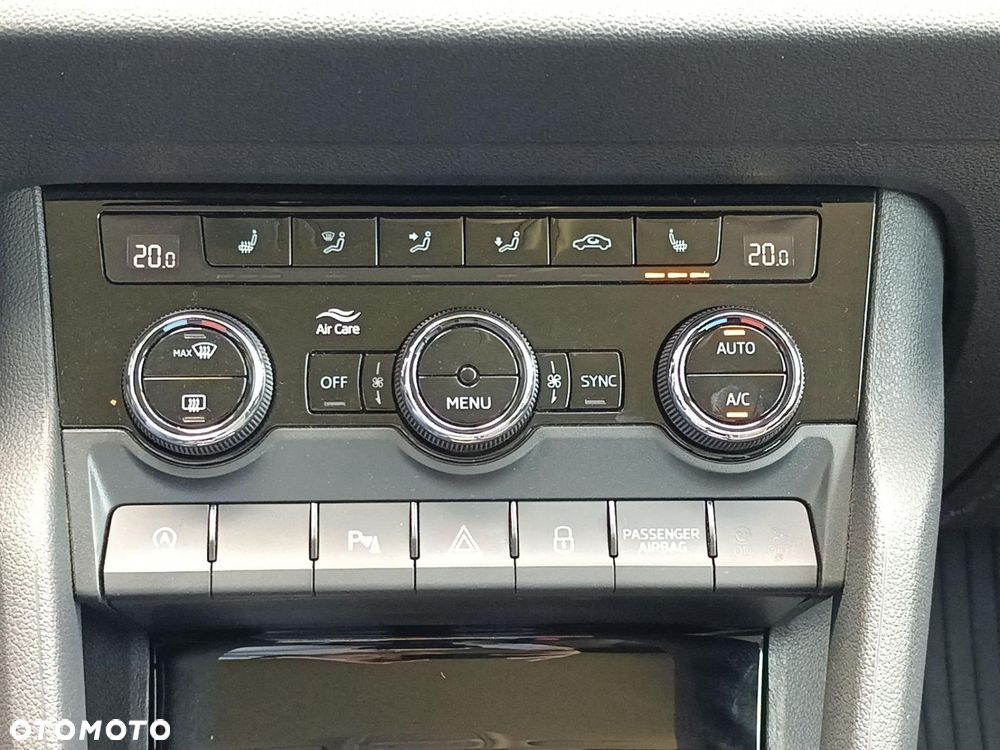 Skoda Karoq 1.5 TSI ACT 4x2 Style DSG - 32