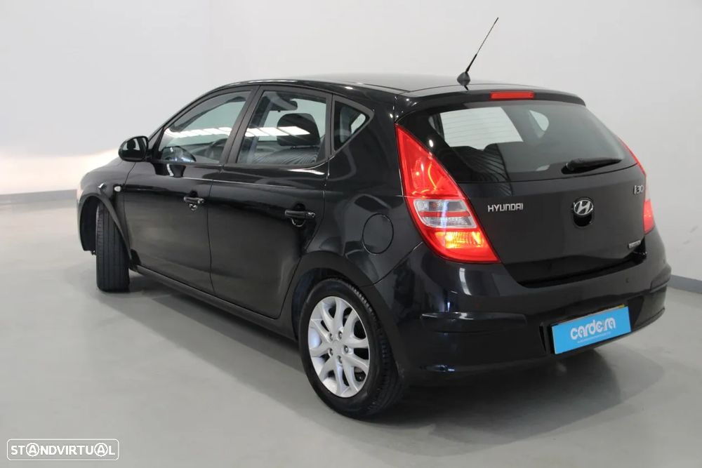 Hyundai i30 1.6 CRDI Comfort DPF - 22