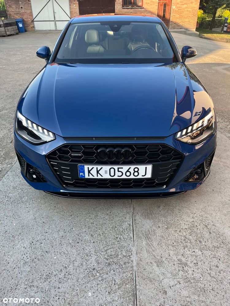 Audi A4 Limousine - 4