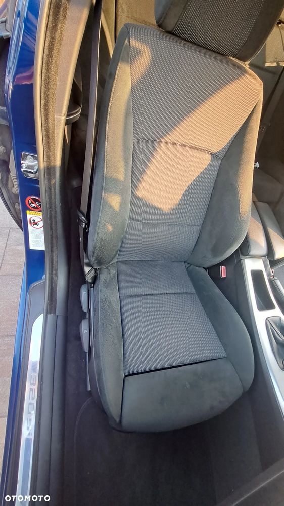 BMW Seria 3 330i - 8
