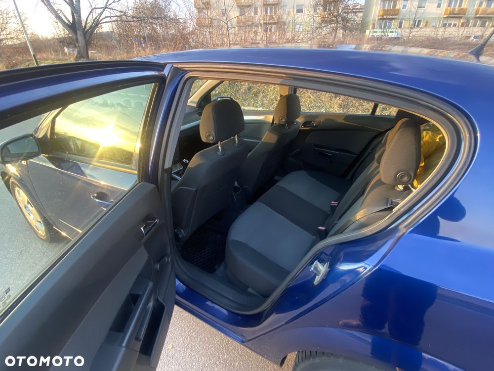 Opel Astra 1.6 - 10