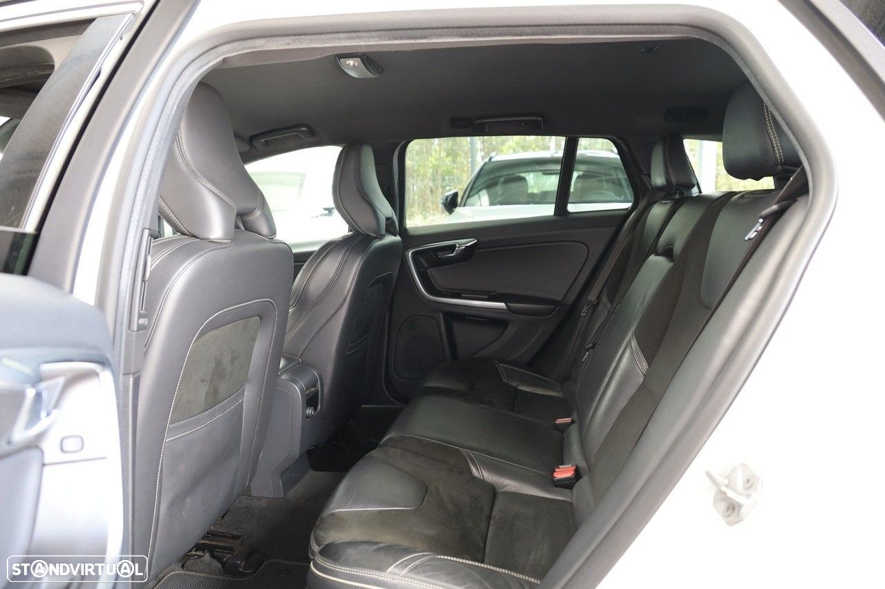 Volvo V60 2.4 D6 R-Design Mom.AWD Phev - 8