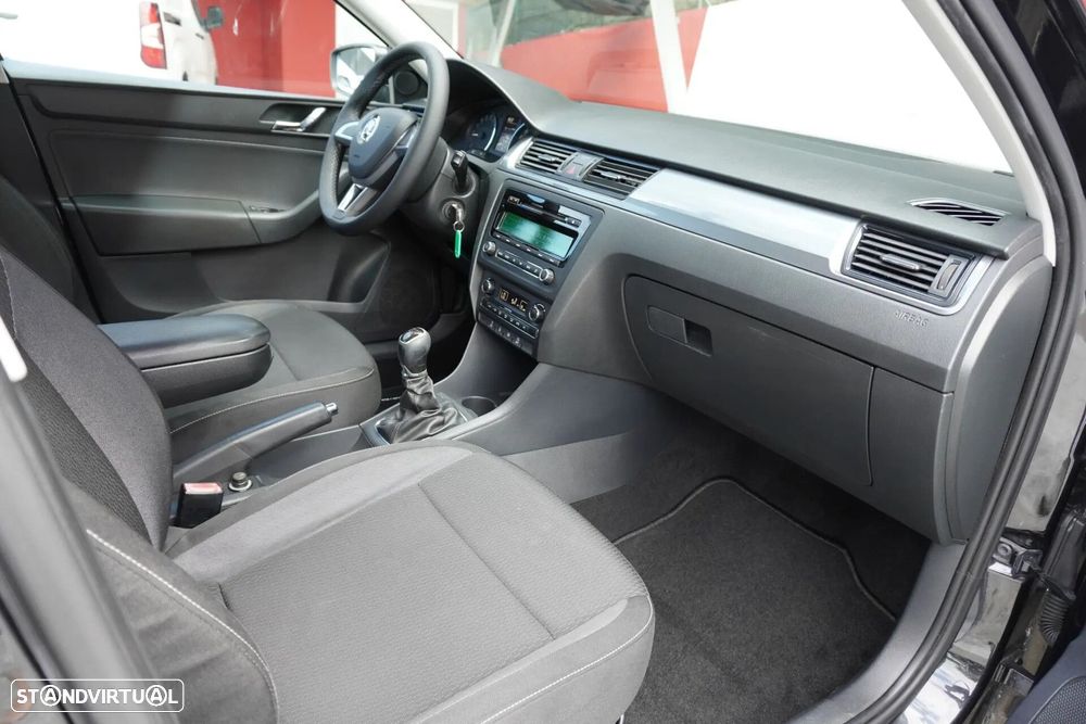 Skoda Rapid Spaceback 1.6 TDi Elegance - 14