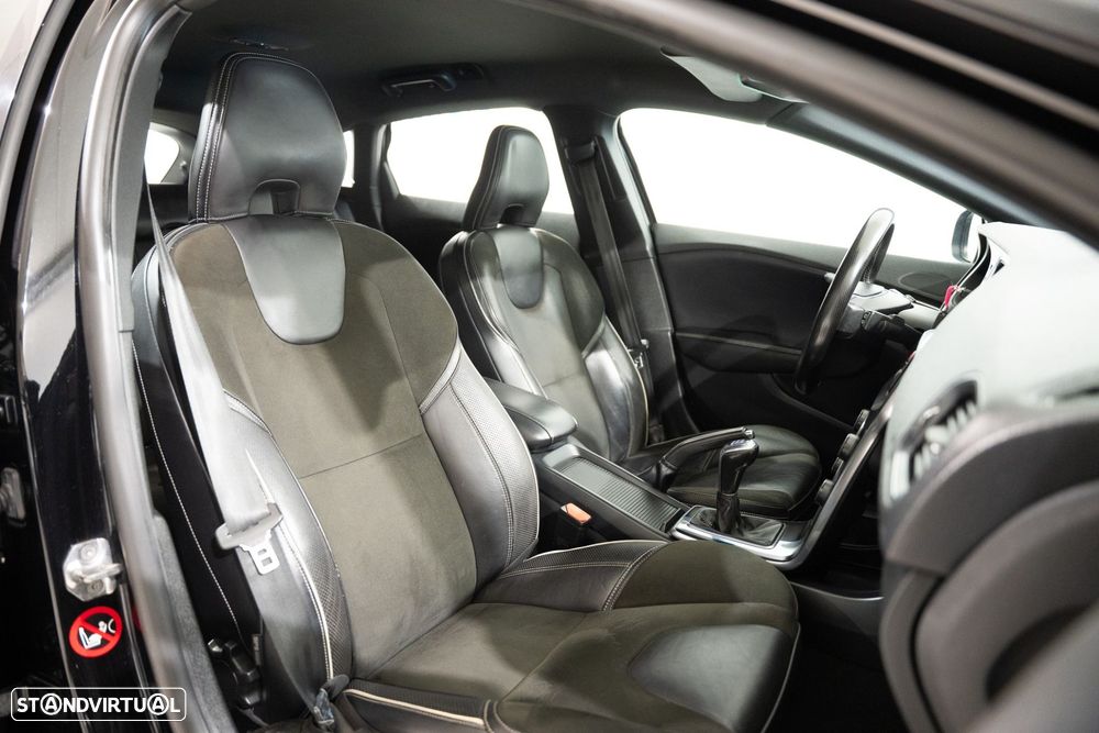 Volvo V40 2.0 D2 R-Design - 22