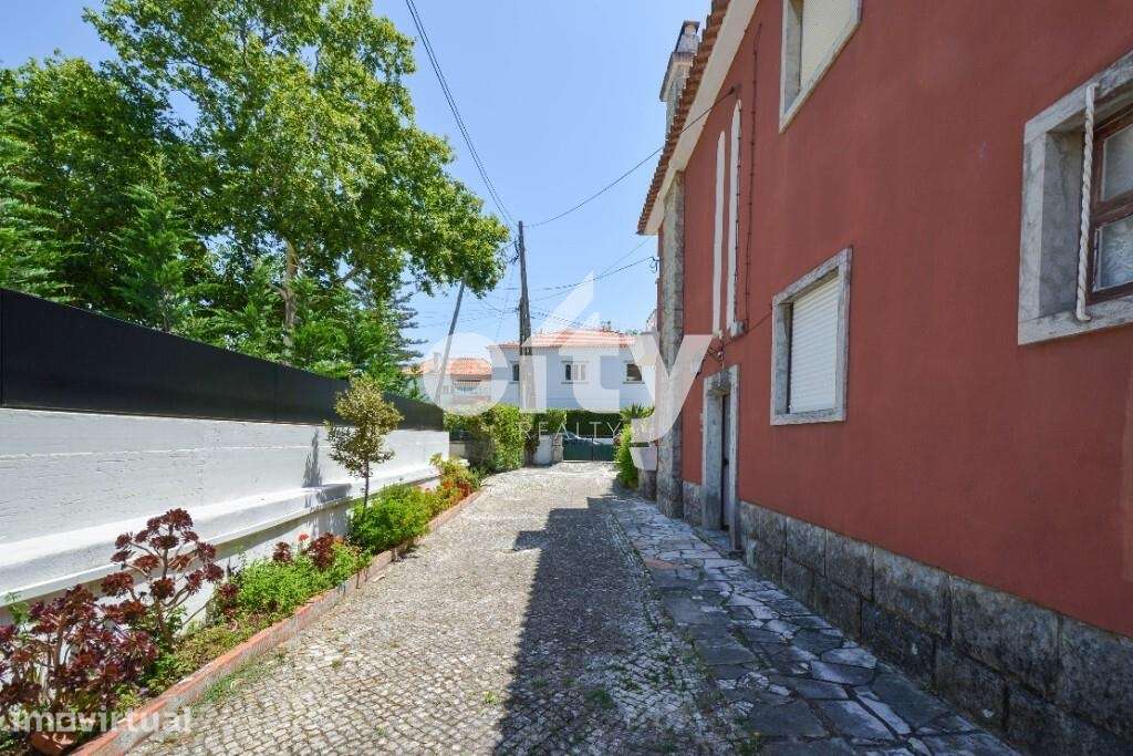 Andar de Moradia a 600 Metros da Praia – São João do Estoril - Grande imagem: 5/37