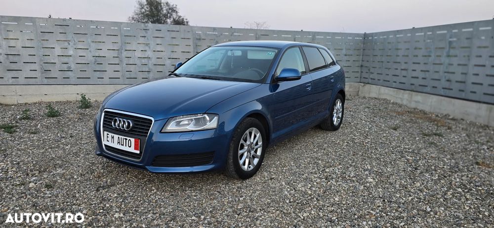 Audi A3 1.6 TDI Sportback DPF Attraction - 4