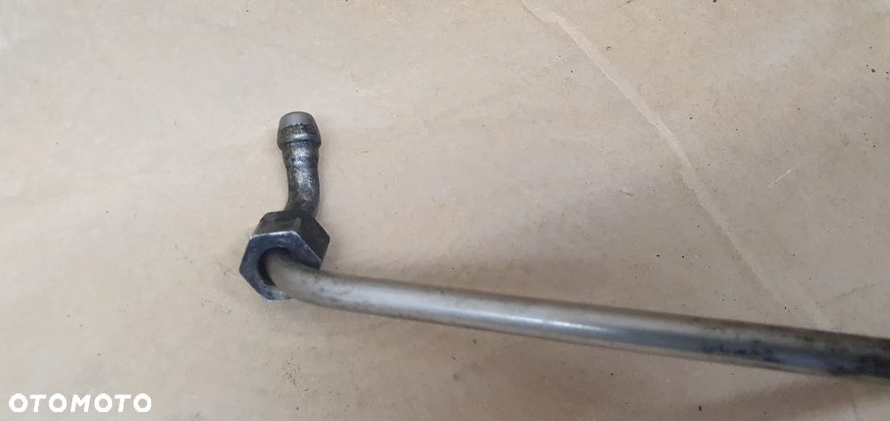 Rurka oleju olejowa turbiny smarująca smarowania VW Touran 1.9 TDI 038145771AE - 2