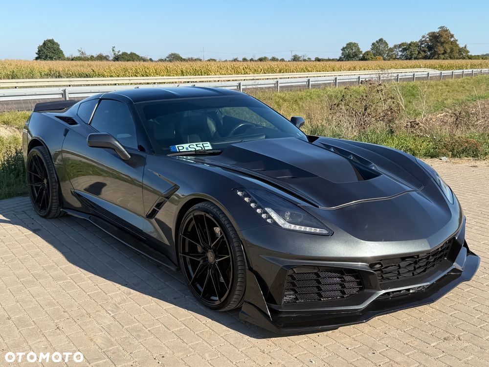 Chevrolet Corvette - 4