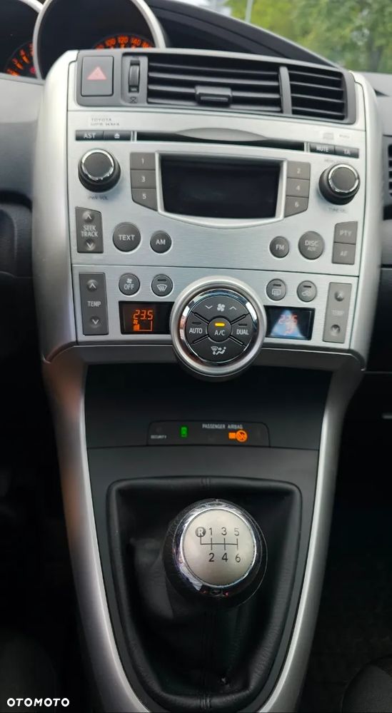 Toyota Verso 1.6 Sol EU5 - 12