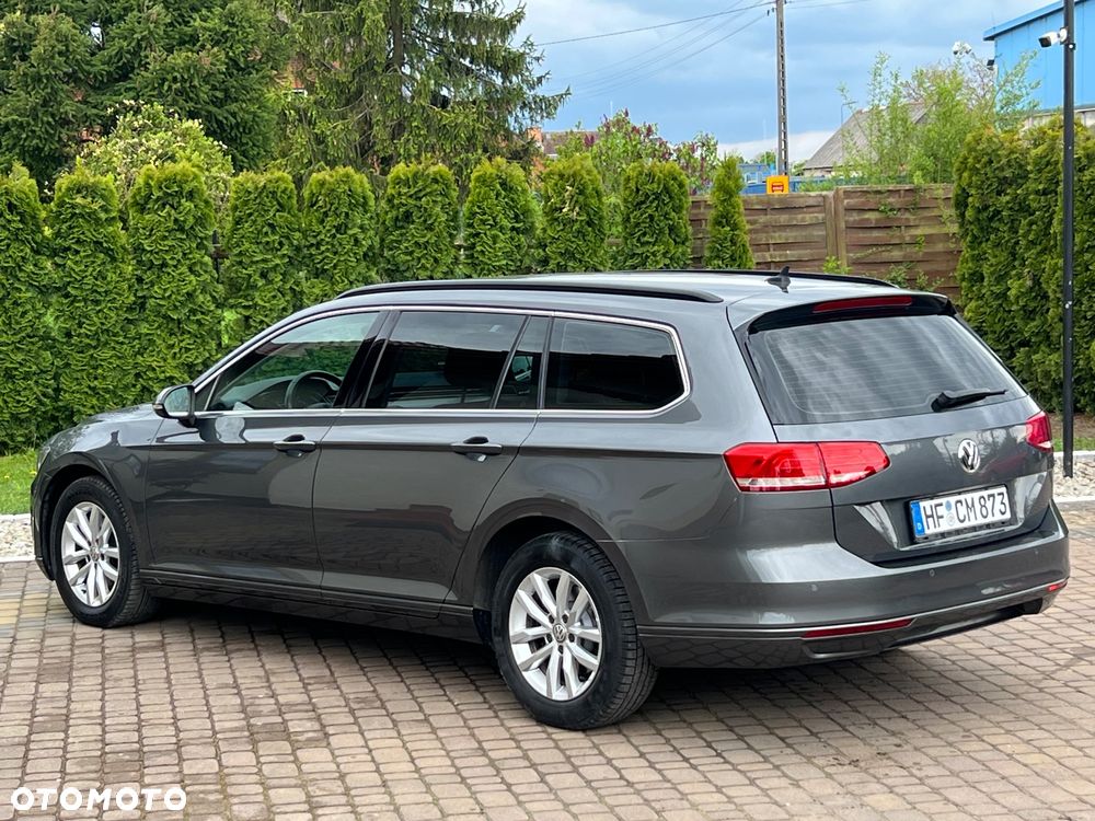 Volkswagen Passat - 9