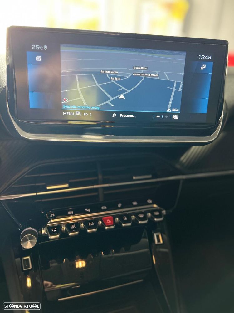 Peugeot 208 PureTech 100 Allure - 23