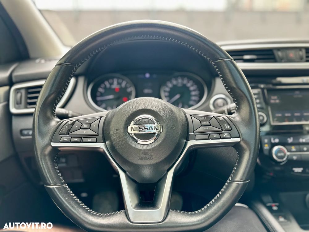 Nissan Qashqai - 25