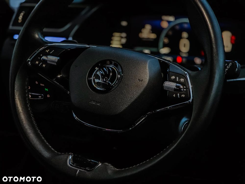 Skoda Superb 2.0 TDI DSG L&K - 16