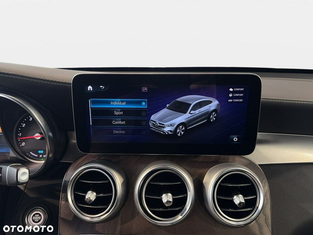 Mercedes-Benz GLC - 28