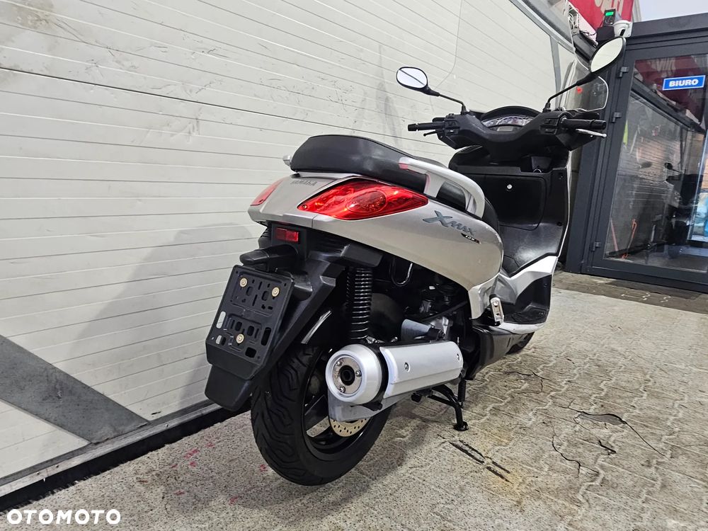 Yamaha X-max - 23