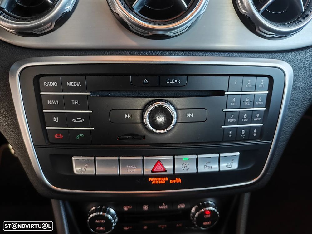 Mercedes-Benz GLA 200 d 7G-DCT AMG Line - 31