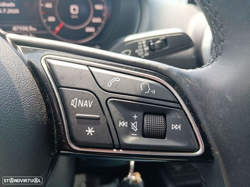 Audi Q2 30 TFSI Advanced — fotografia 19