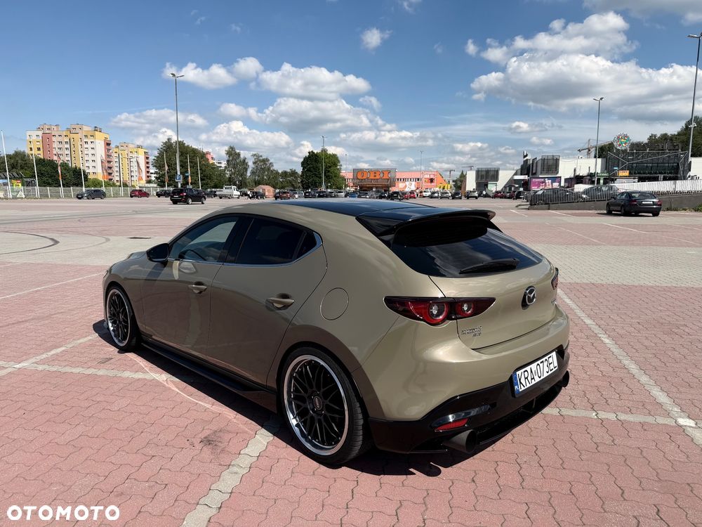Mazda 3 - 10