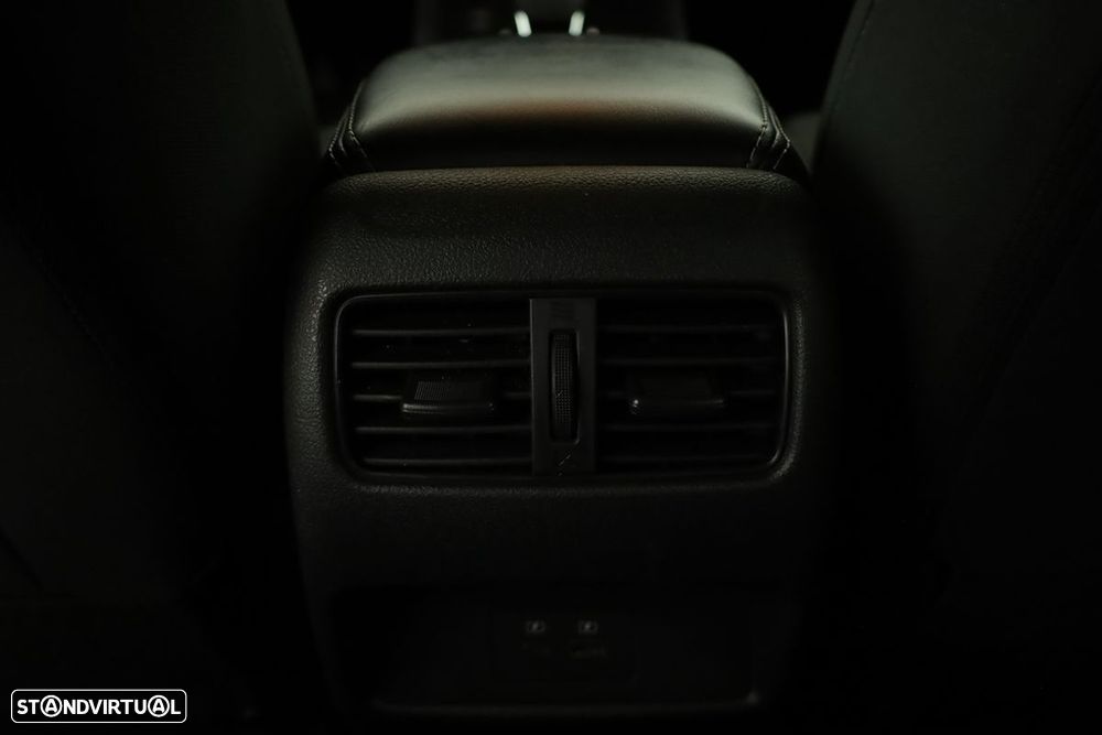 Nissan Qashqai 1.3 DIG-T N-Connecta LED Xtronic - 23