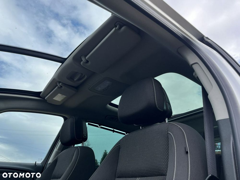 Opel Zafira - 36