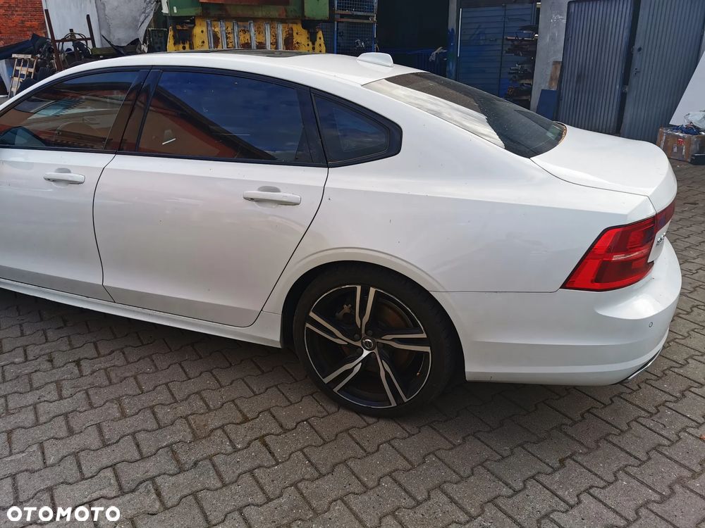 Volvo S90 T6 AWD R-Design - 11