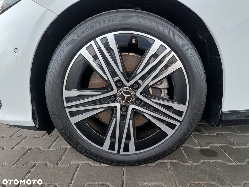 Mercedes-Benz CLA - 32