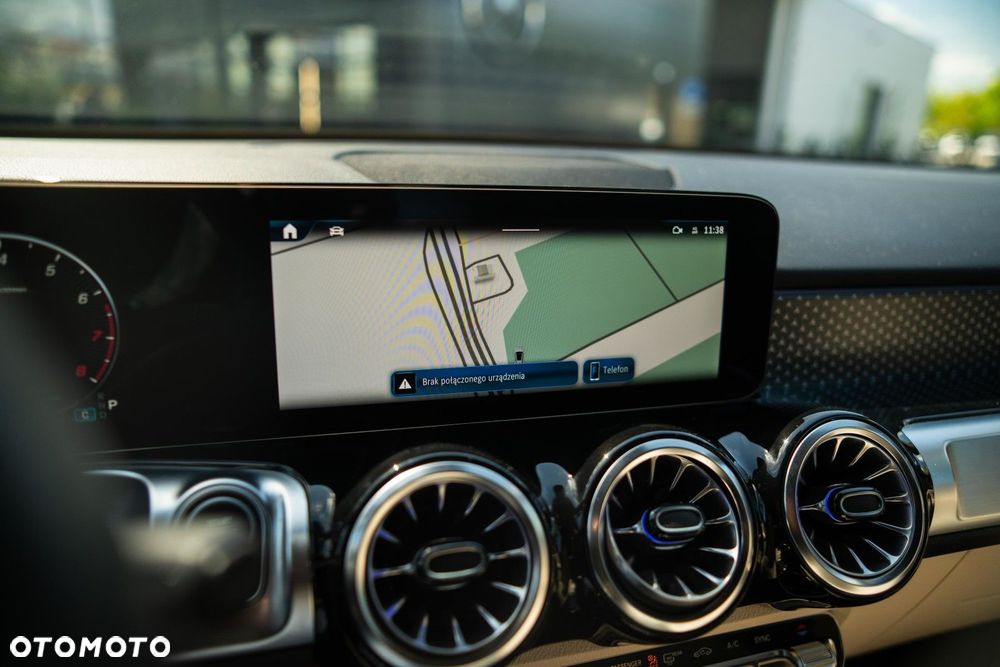 Mercedes-Benz GLB 200 Progressive 7G-DCT - 23