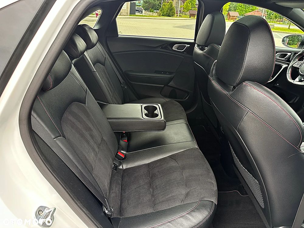 Kia Ceed 1.6 T-GDI GT XL - 14