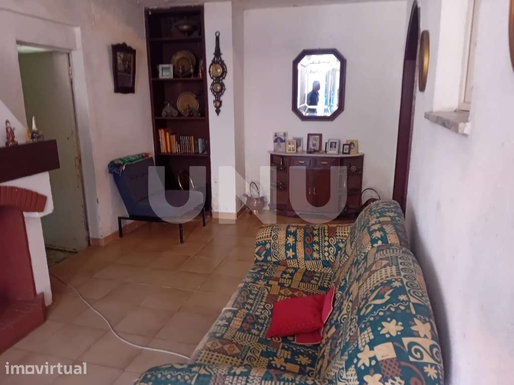 Moradia T3 para remodelar - Grande imagem: 4/14