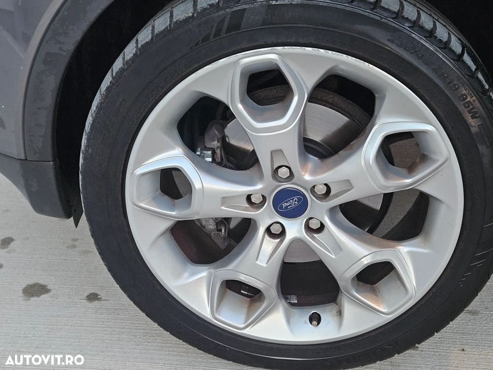 Ford Kuga S 2.0 TDCi 4x4 Plus Editionsmodell - 10