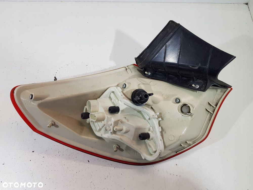 lampa prawa prawy tył opel astra j hb 5d eur - 6