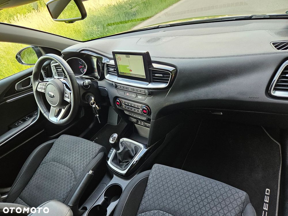 Kia Ceed 1.4 T-GDI OPF Platinum Edition - 29