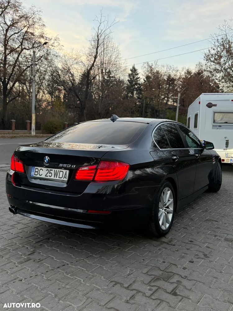 BMW Seria 5 520d Aut. - 3