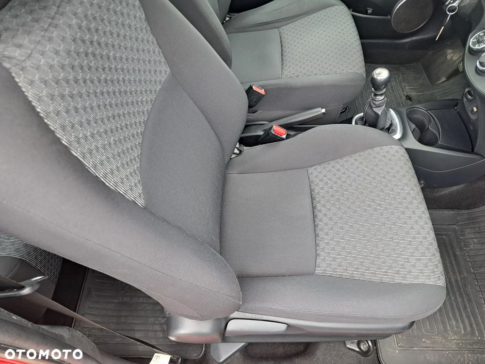 Toyota Yaris 1.33 Active - 26