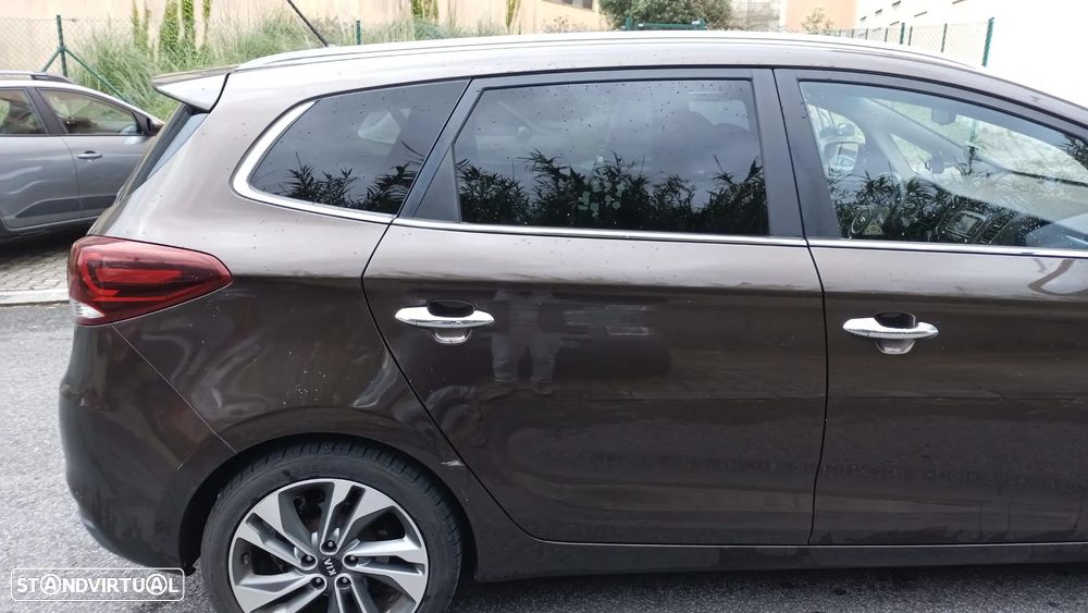 Kia Carens 1.7 CRDi ISG EX - 8
