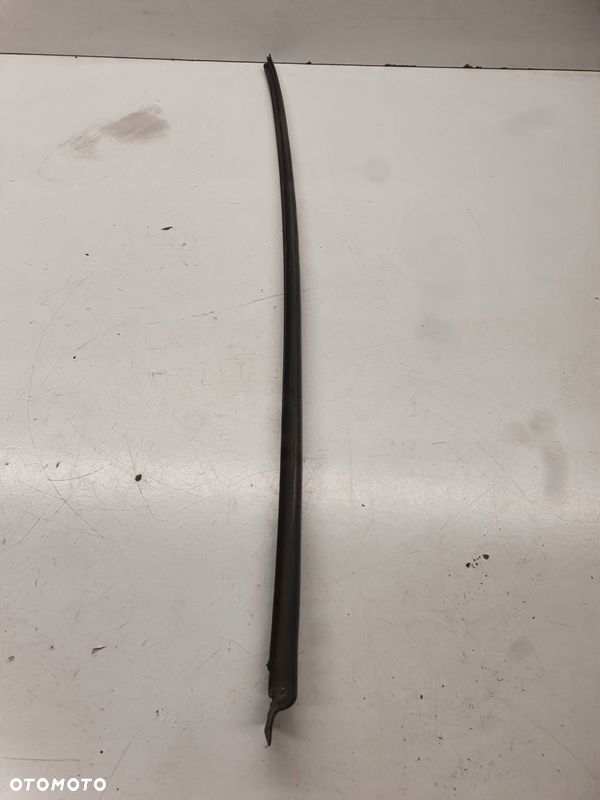 LISTWA SZYBY CZOŁOWEJ AUDI A3 8P LEWA 8P0854327B - 1