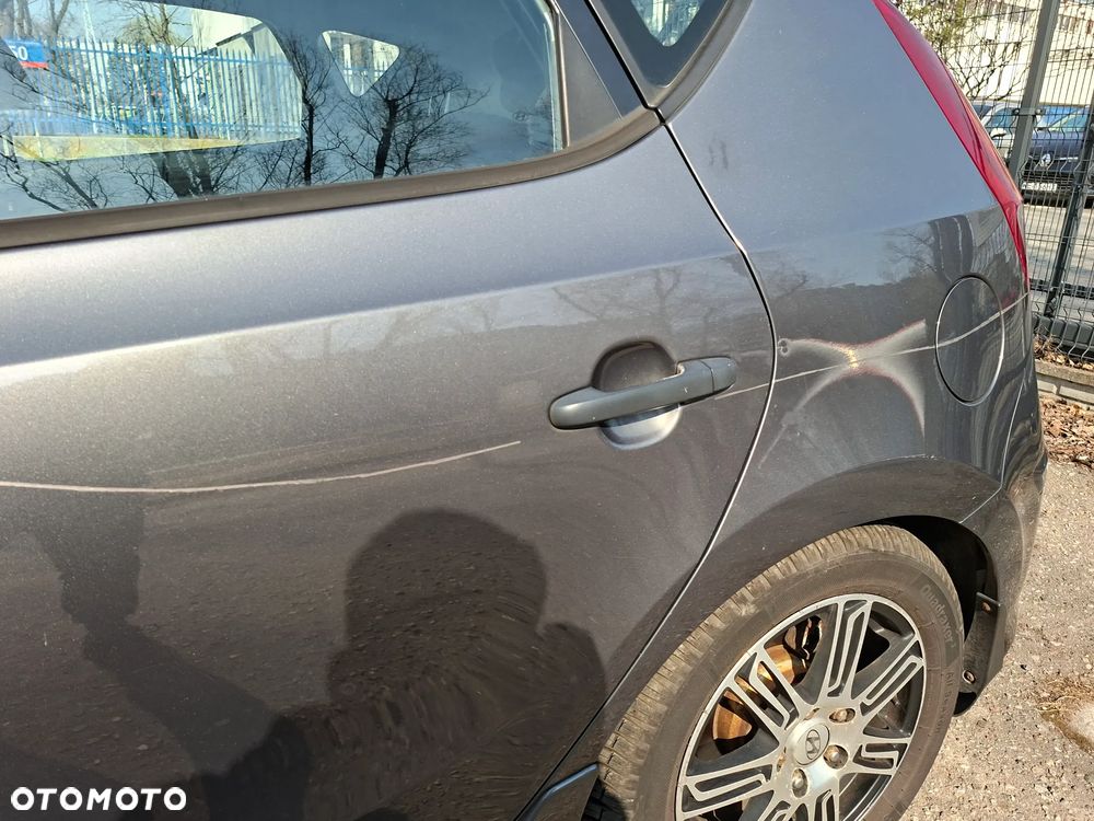 Hyundai i30 1.4 Comfort EU5 - 12