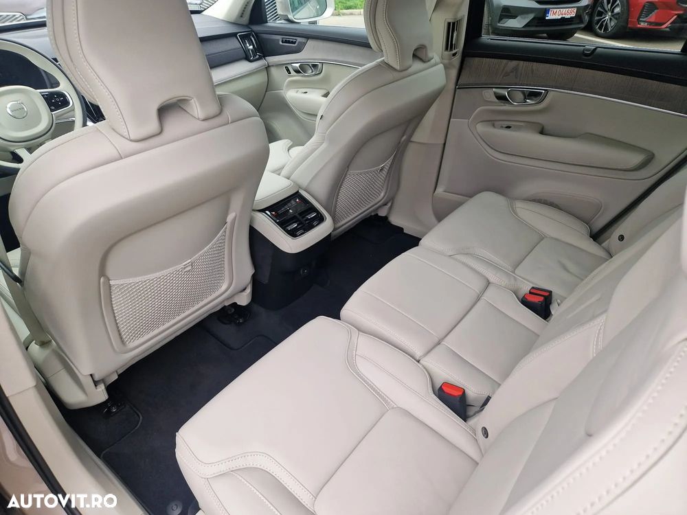 Volvo XC 90 B5 AWD MHEV Ultra Bright - 16