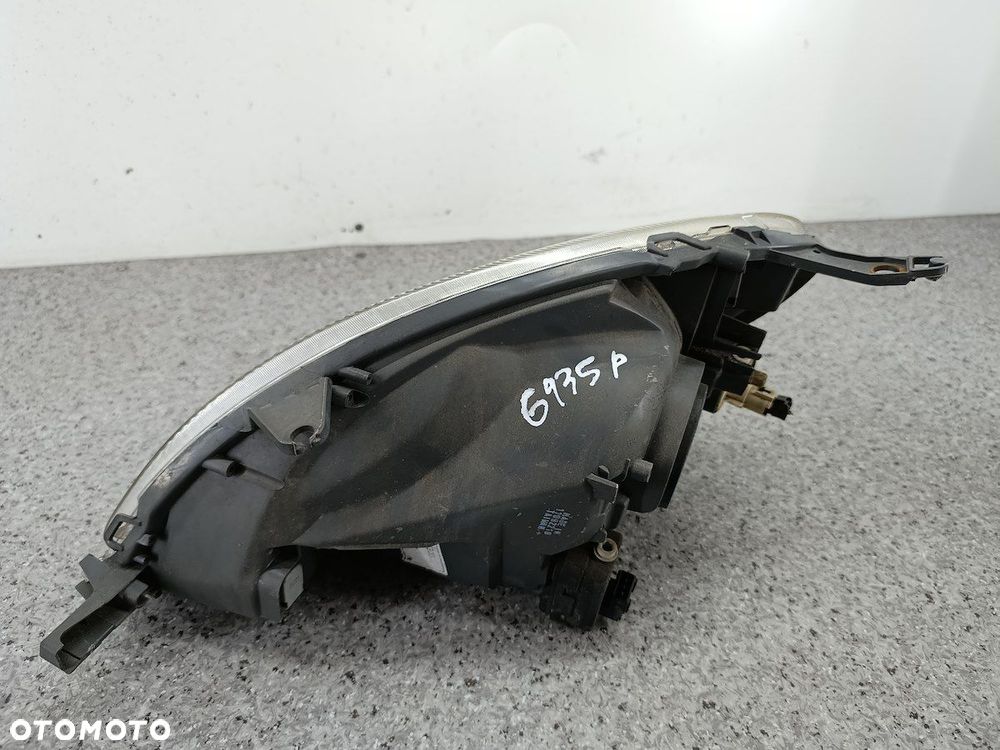 LAMPA PRZÓD PRAWA TOYOTA YARIS I FL 20-A353 TYC - 7