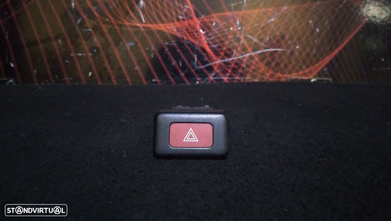 4 Piscas Nissan Almera I (N15) - 2